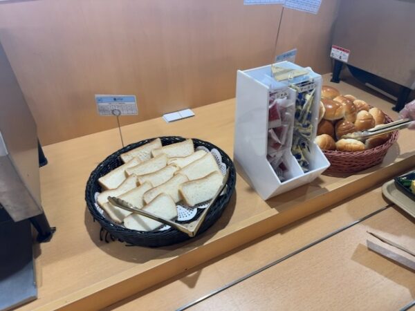 朝食バイキング