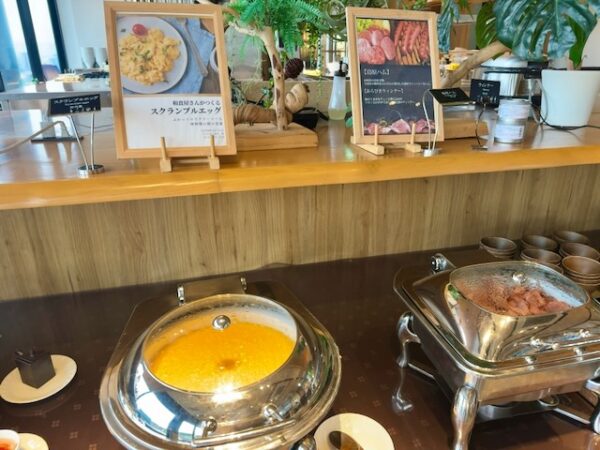 朝食ビュッフェ