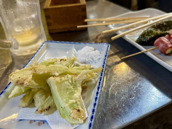 足立屋