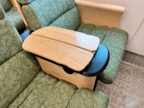 ひじかけ