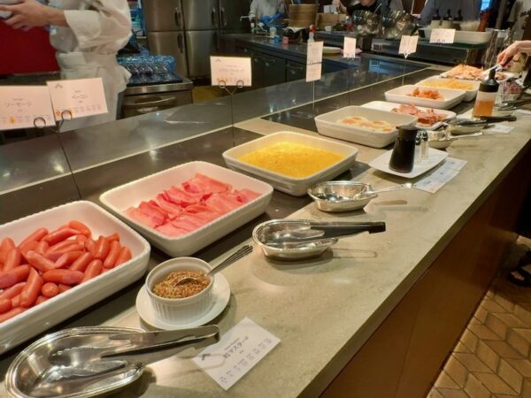 朝食ビュッフェ