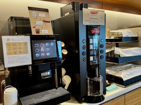 プレミアラウンジ昼間