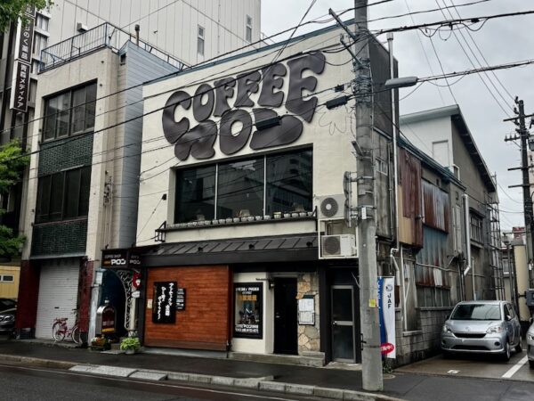 外観朝