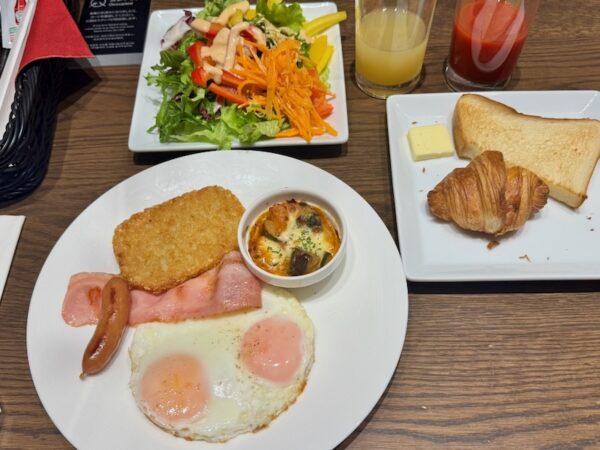 朝食