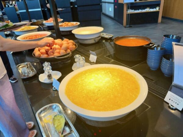 朝食ビュッフェ