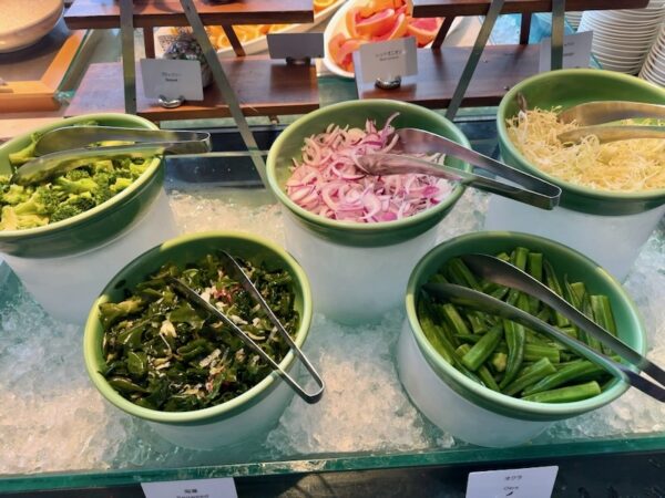 朝食ビュッフェ