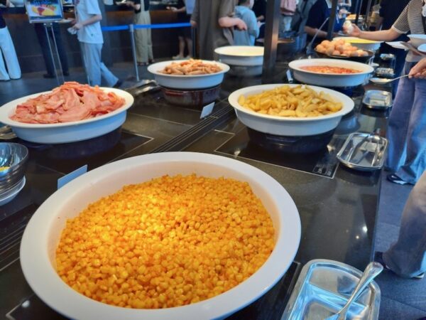 朝食ビュッフェ