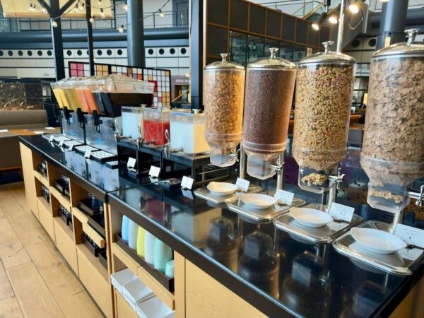 朝食ビュッフェ