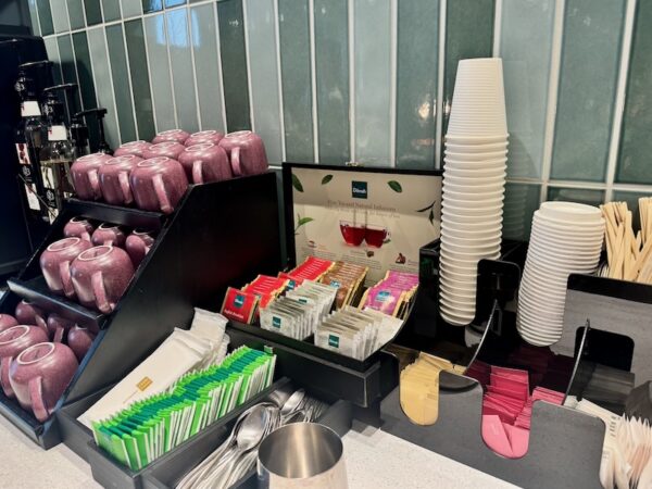 テイクアウトカップ