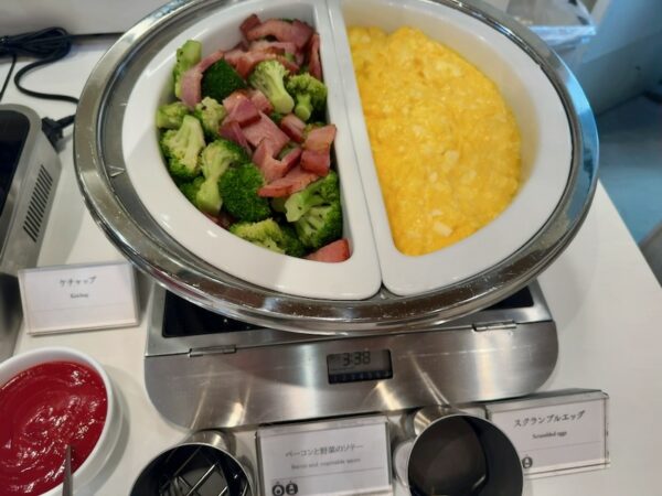 朝食ビュッフェ