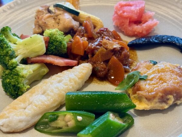 朝食ビュッフェ