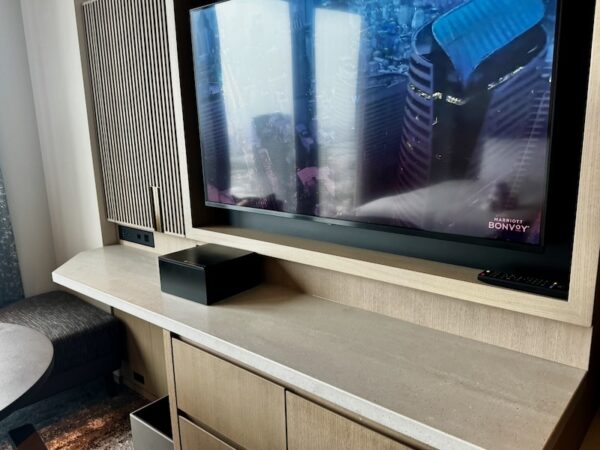 テレビ