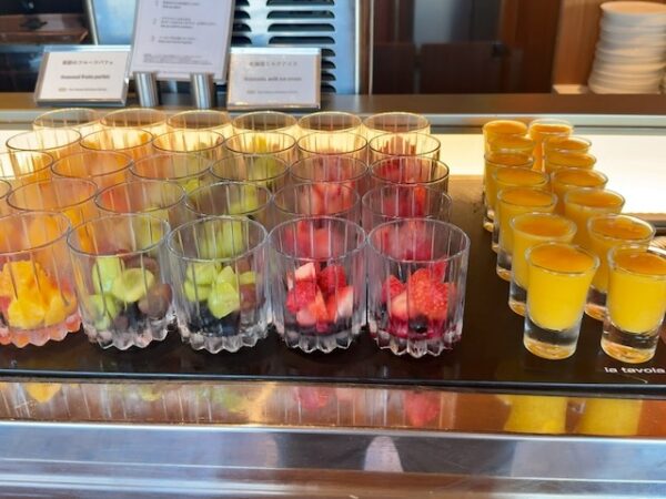 フルーツパフェ