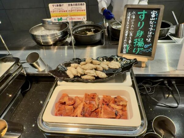 朝食ビュッフェ