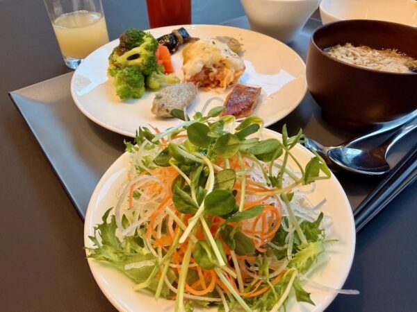 朝食ビュッフェ