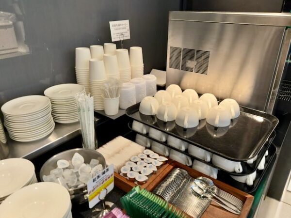 テイクアウトカップ