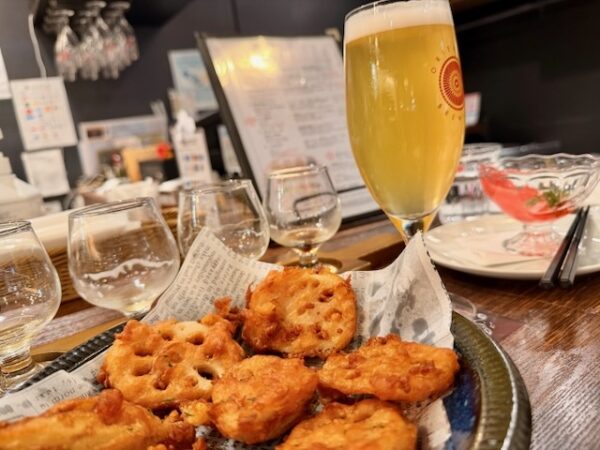 れんこんビアフリットとビール