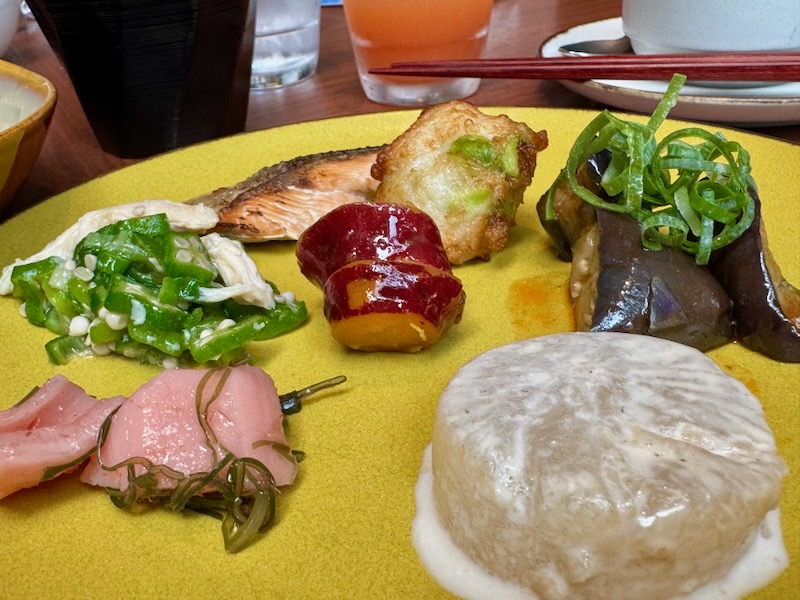 朝食