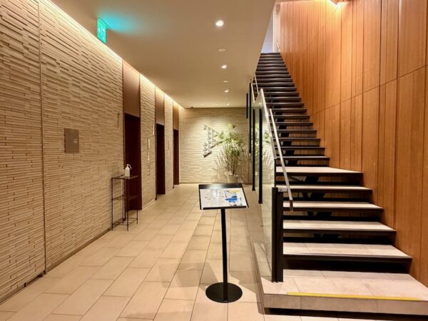 1階エレベーターホール