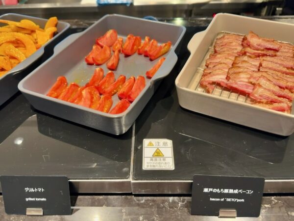 朝食ビュッフェ