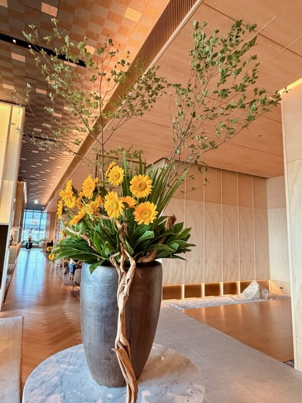 ロビーのお花