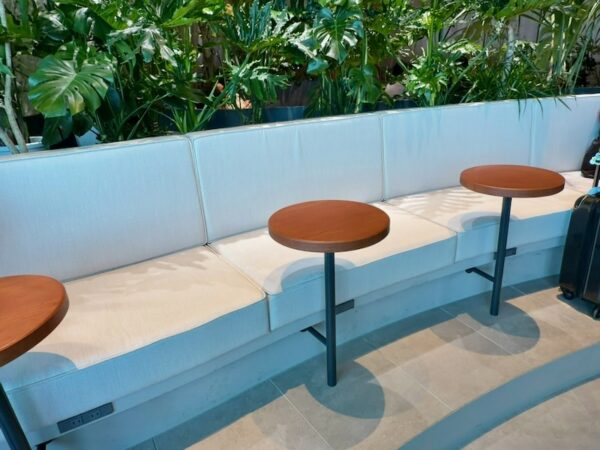 ラウンジ内客席