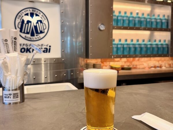 ビール越し