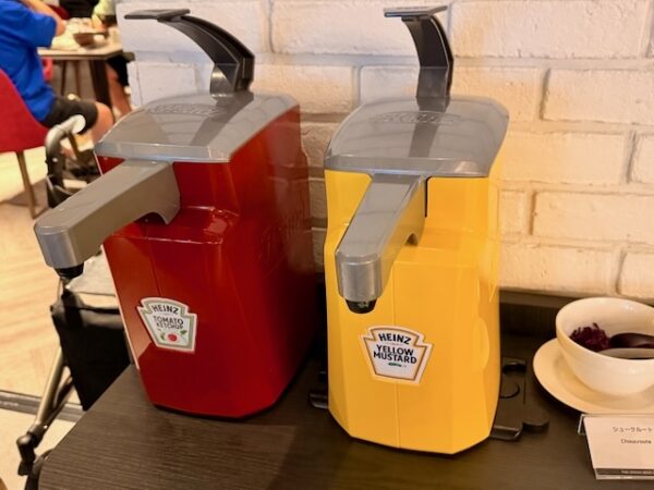 ケチャップとマスタード