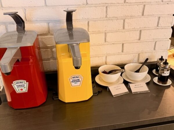 ケチャップとマスタード