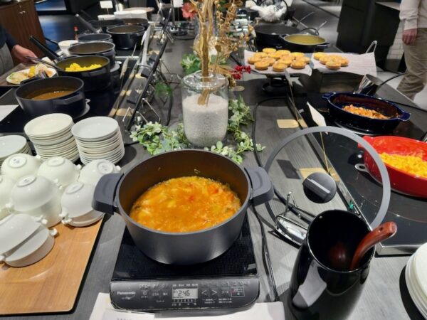朝食ビュッフェ