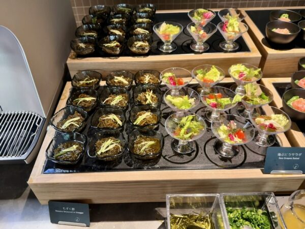 朝食ビュッフェ