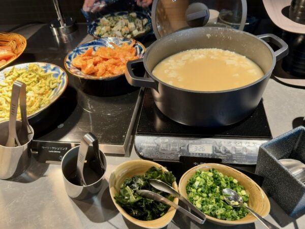 朝食ビュッフェ