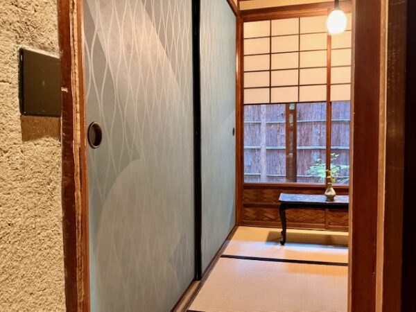 部屋左