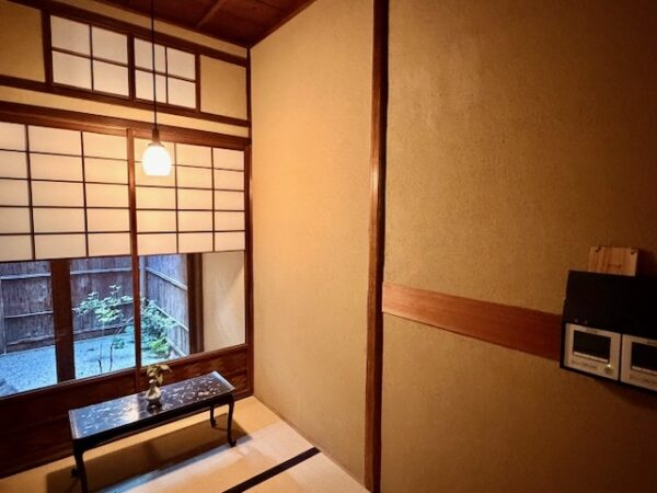 部屋右