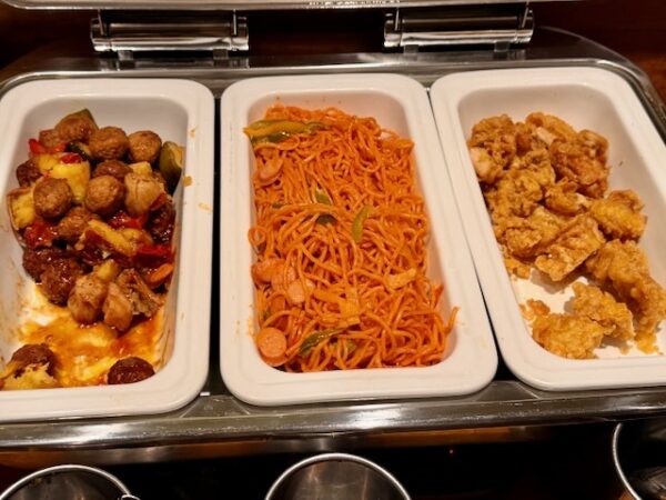 朝食ビュッフェ