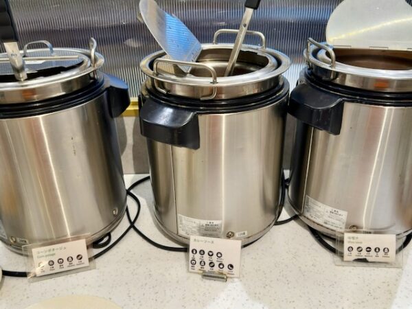 朝食ビュッフェ